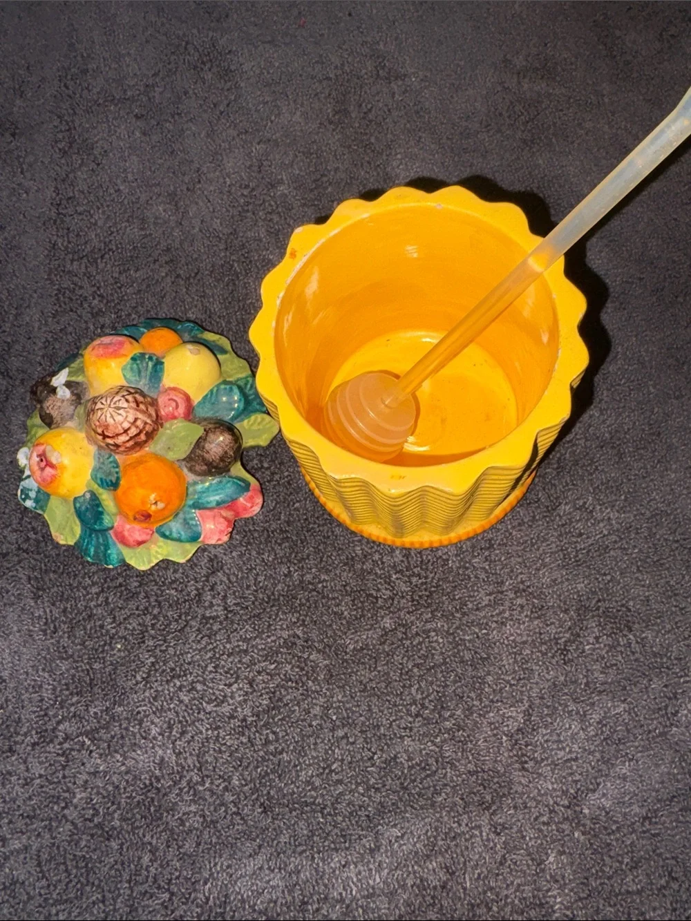VINTAGE HONEY/JELLY JAR Yellow Ceramic Honey Pot with Fruit-Decor Lid